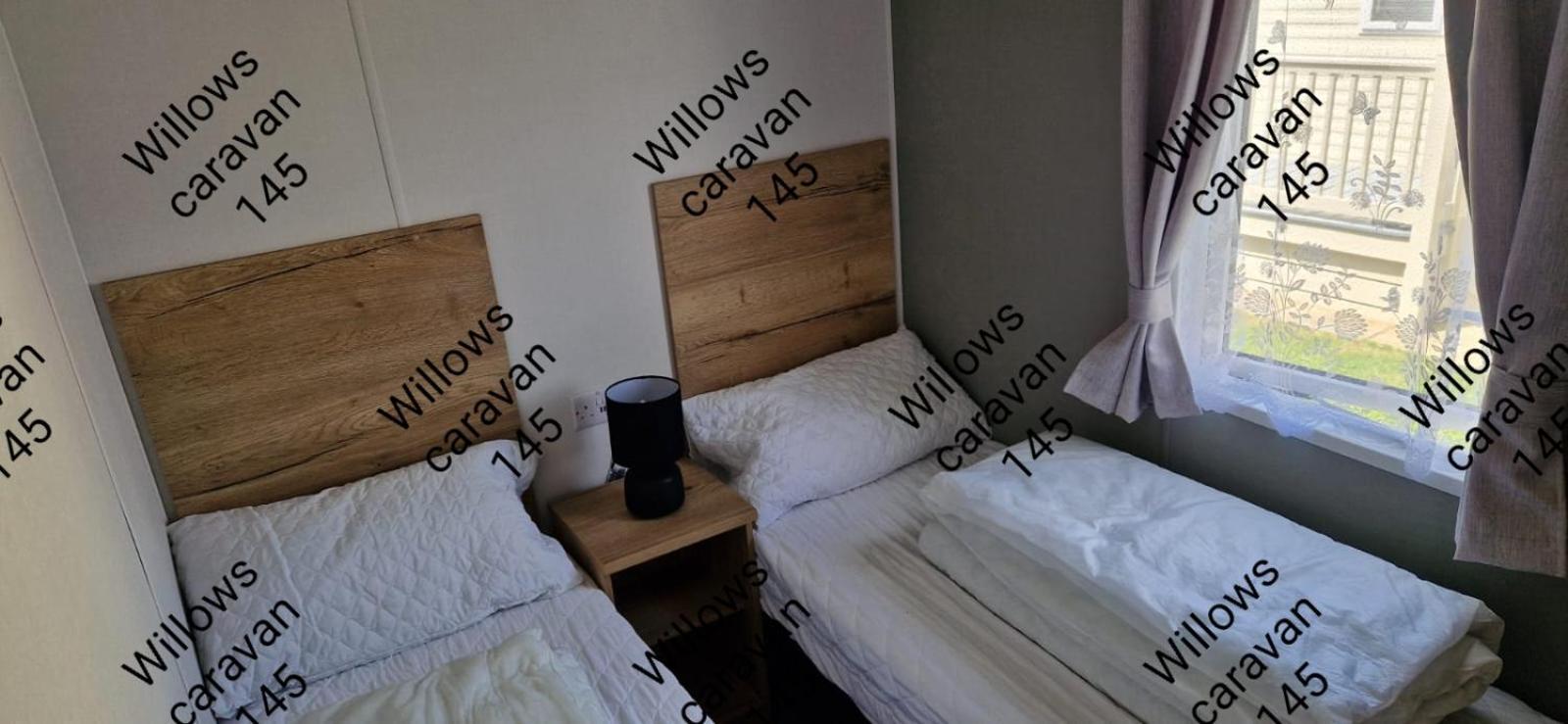 Willows Caravan 145 Llanddwywe 外观 照片